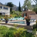 Les Claux Des Oliviers * Moustiers-Sainte-Marie